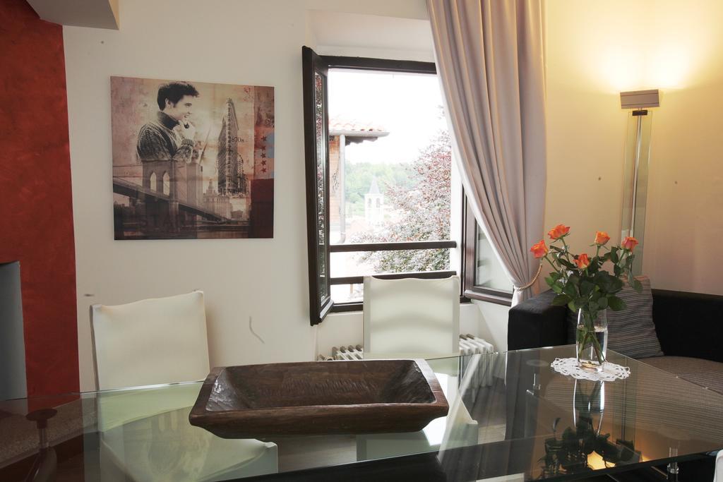 Il Castello B&B Varallo Pombia Bagian luar foto