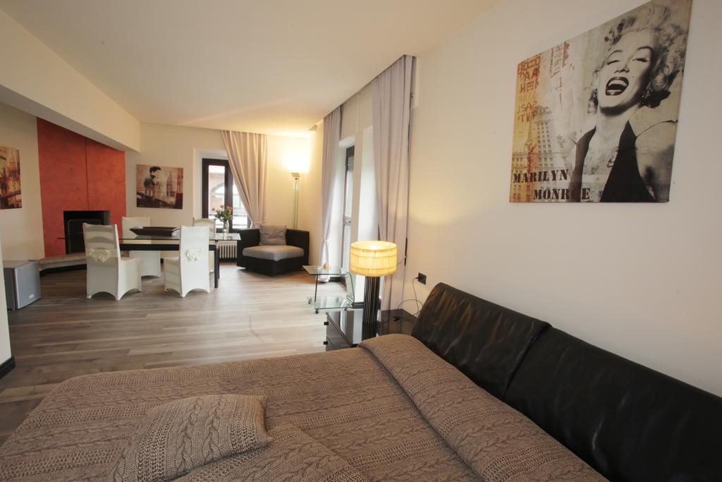 Il Castello B&B Varallo Pombia Bagian luar foto