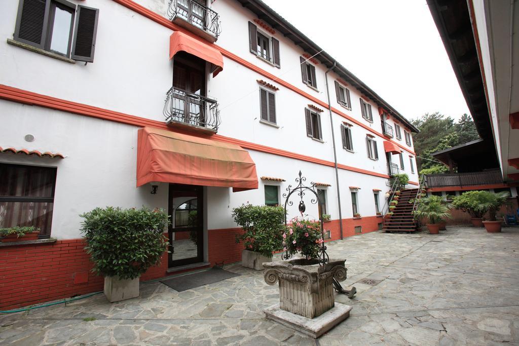 Il Castello B&B Varallo Pombia Bagian luar foto